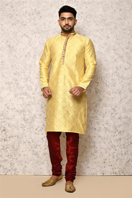 https://media.vinhemfashion.com/Images/RajsahiVol5BVLS453SGUA9ONC3Q/image/designer